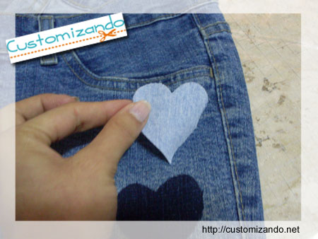 Customização de calça jeans sem costura Customização de calça jeans sem costura