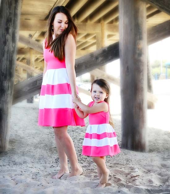 fotos de mae e filha com roupas iguais