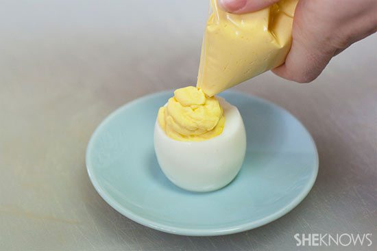 Cozinha criativa - receita divertida: pintinho no ovo